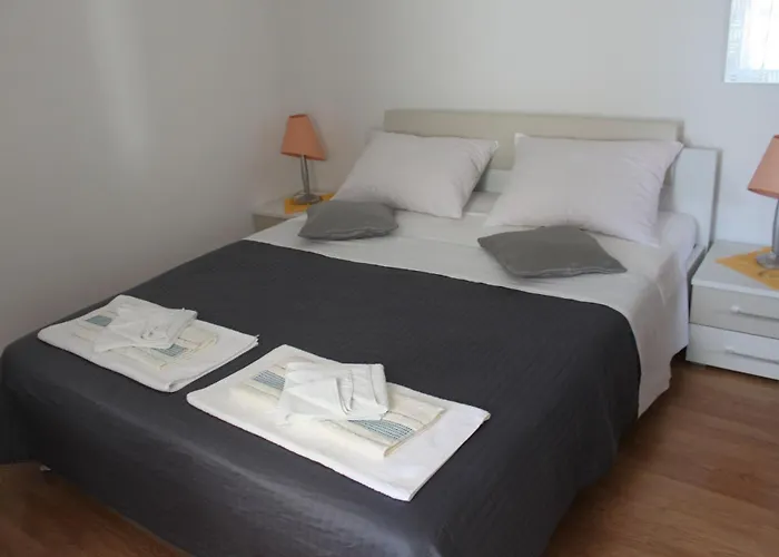 Suzi Apartament *
