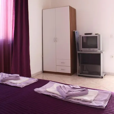 Suzi شقة بول